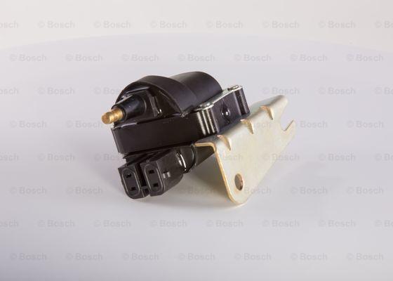 BOSCH 9 220 081 509 - Bobina d'accensione www.autoricambi360.it