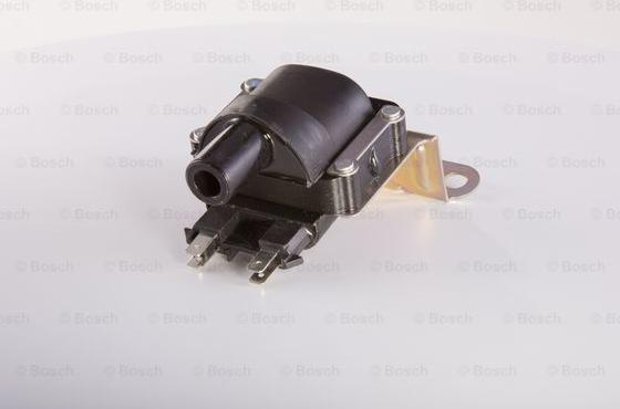 BOSCH 9 220 081 510 - Bobina d'accensione www.autoricambi360.it