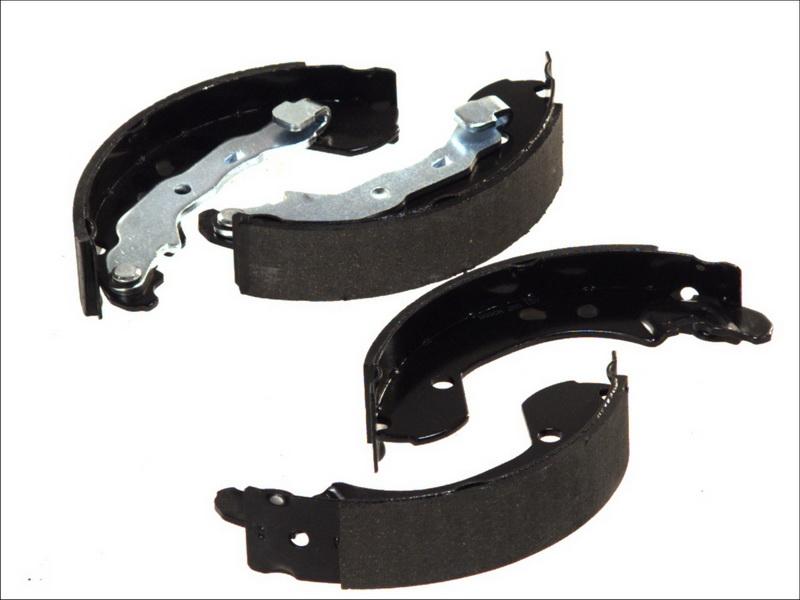 BOSCH 0 986 487 668 - Kit ganasce freno www.autoricambi360.it