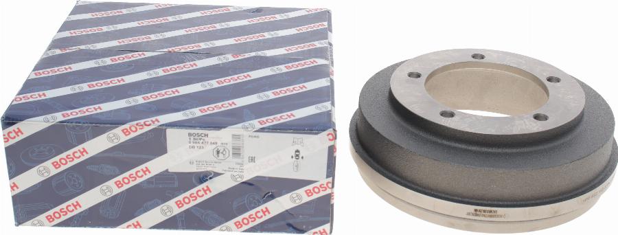 BOSCH 0 986 477 048 - Tamburo freno www.autoricambi360.it