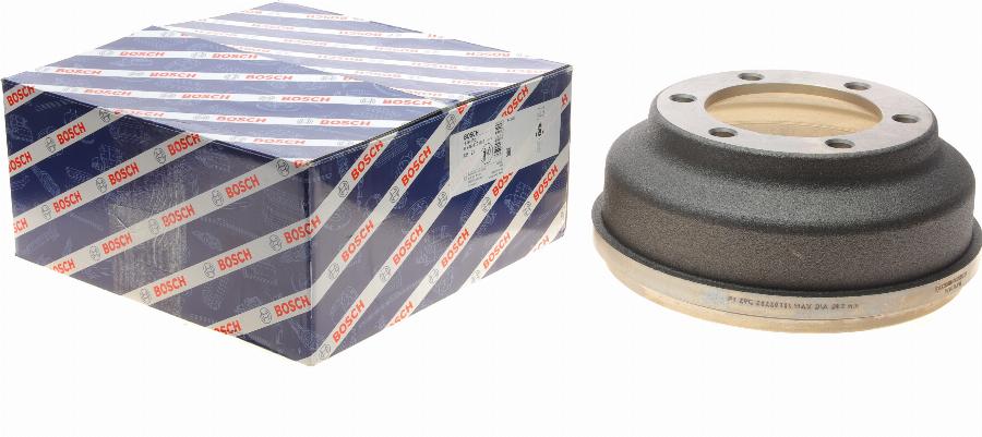 BOSCH 0 986 477 047 - Tamburo freno www.autoricambi360.it