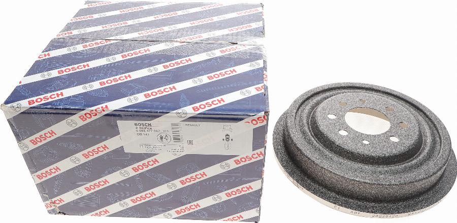 BOSCH 0 986 477 067 - Tamburo freno www.autoricambi360.it