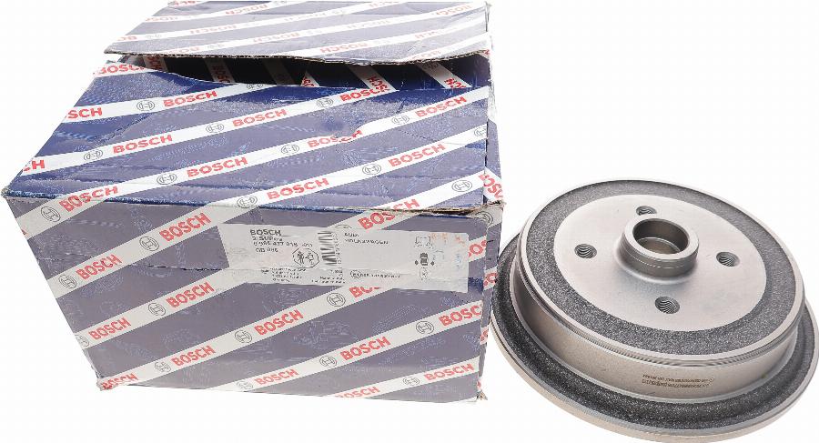 BOSCH 0 986 477 016 - Tamburo freno www.autoricambi360.it