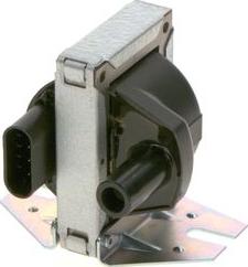 BOSCH 0 986 221 037 - Bobina d'accensione www.autoricambi360.it