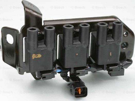 BOSCH F 005 X13 597 - Bobina d'accensione www.autoricambi360.it