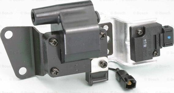 BOSCH 0 986 221 022 - Bobina d'accensione www.autoricambi360.it