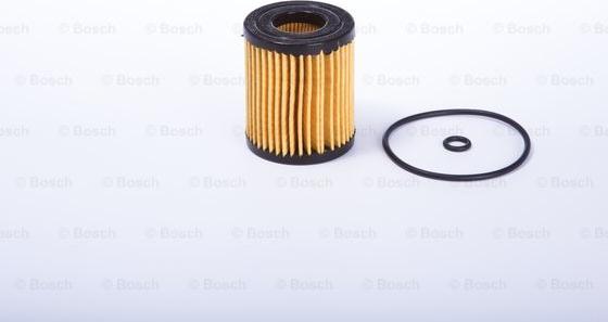 BOSCH 0 986 B00 704 - Filtro olio www.autoricambi360.it
