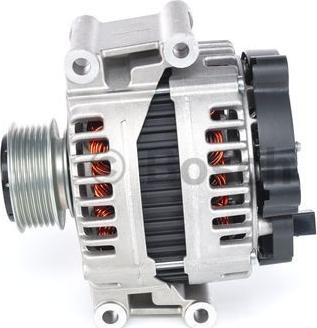 BOSCH 0 121 715 122 - Alternatore www.autoricambi360.it