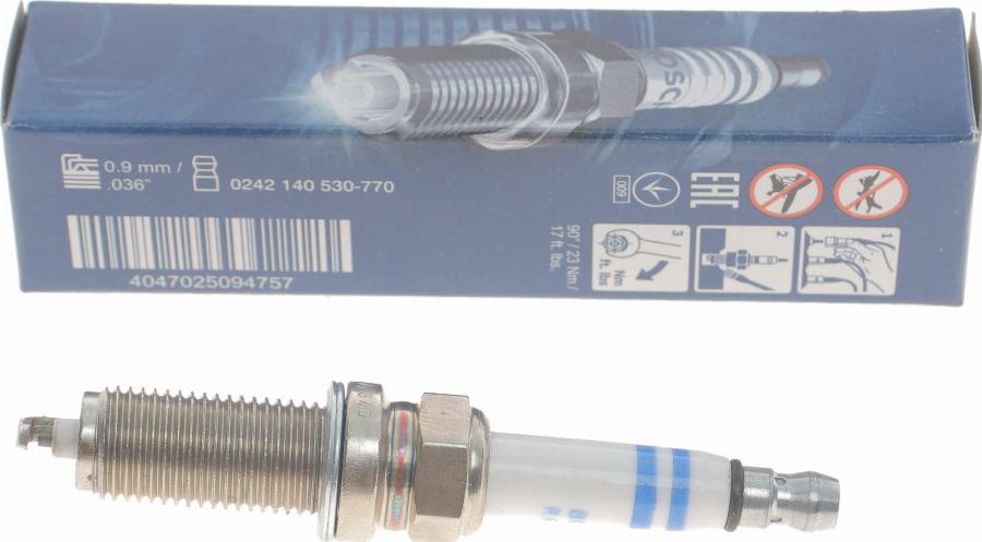 BOSCH 0 242 140 530 - Candela accensione www.autoricambi360.it