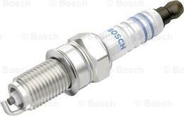 BOSCH 0 242 135 558 - Candela accensione www.autoricambi360.it