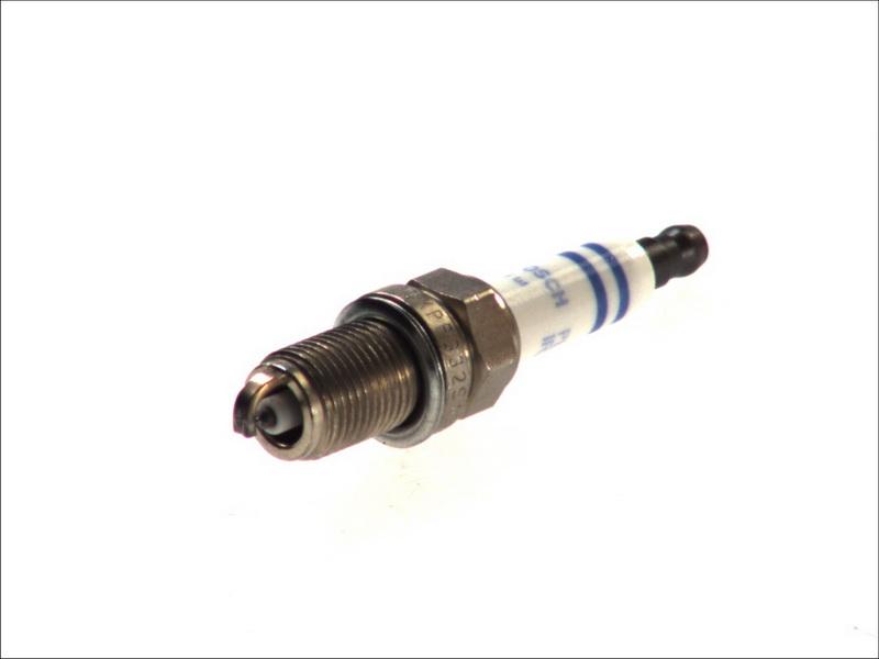 BOSCH 0 242 240 627 - Candela accensione www.autoricambi360.it