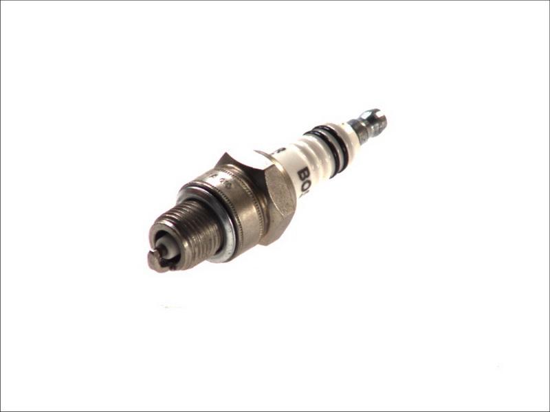 BOSCH 0 242 235 665 - Candela accensione www.autoricambi360.it
