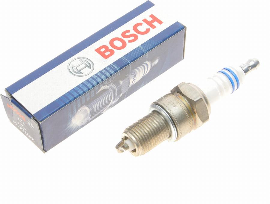 BOSCH 0 242 235 707 - Candela accensione www.autoricambi360.it