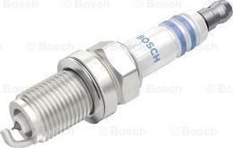 BOSCH 0 242 236 631 - Candela accensione www.autoricambi360.it