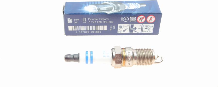 BOSCH 0 242 230 523 - Candela accensione www.autoricambi360.it