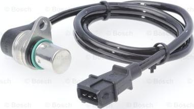 BOSCH 0 261 210 030 - Generatore di impulsi, Albero a gomiti www.autoricambi360.it