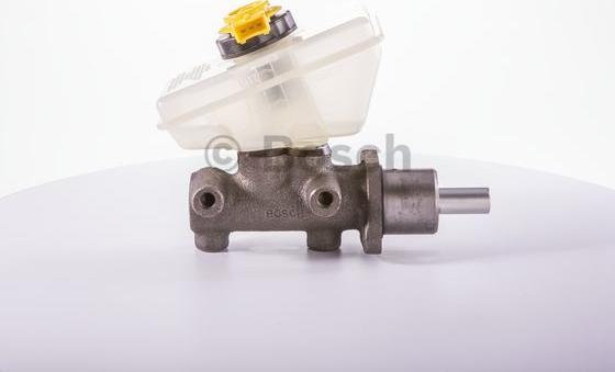 BOSCH 0 204 032 275 - Cilindro maestro del freno www.autoricambi360.it