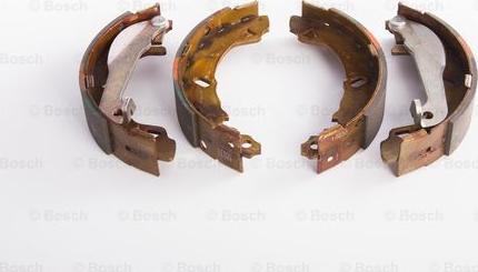 BOSCH 0 204 072 224 - Kit ganasce freno www.autoricambi360.it