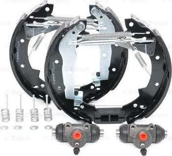 BOSCH 0 204 114 527 - Kit ganasce freno www.autoricambi360.it