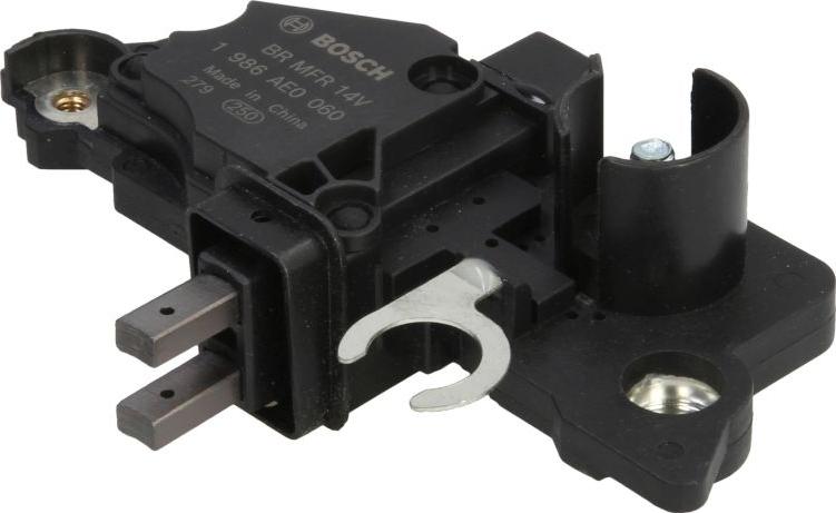BOSCH 1 986 AE0 060 - Regolatore alternatore www.autoricambi360.it