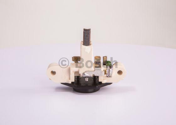 BOSCH 1 197 311 213 - Regolatore alternatore www.autoricambi360.it