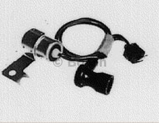 BOSCH 1 237 330 243 - Condensatore, Impianto d'accensione www.autoricambi360.it