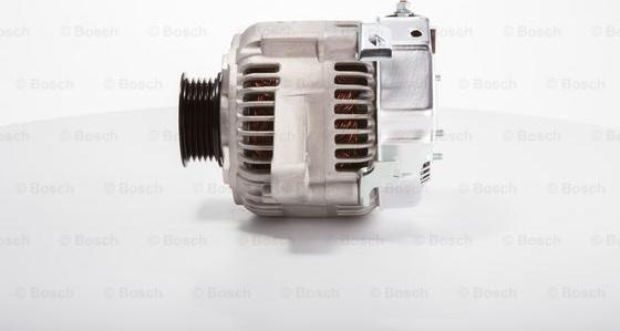 BOSCH F 042 302 025 - Alternatore www.autoricambi360.it