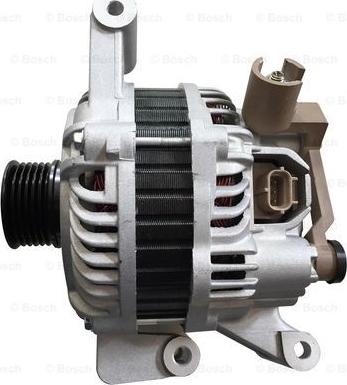 BOSCH F 042 205 104 - Alternatore www.autoricambi360.it