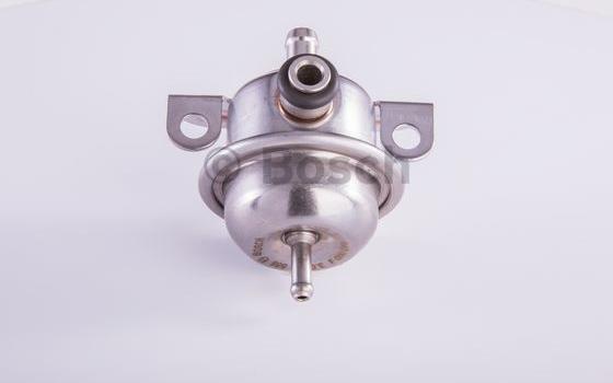 BOSCH F 000 DR9 710 - Regolatore pressione carburante www.autoricambi360.it