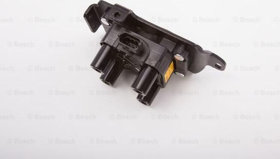 BOSCH F 000 ZS0 229 - Bobina d'accensione www.autoricambi360.it