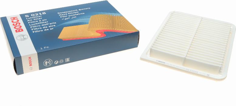 BOSCH F 026 400 218 - Filtro aria www.autoricambi360.it