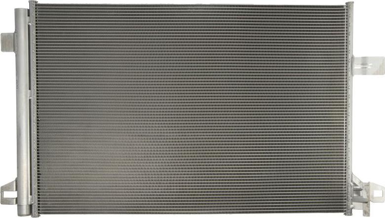 Delphi CF20639 - Condensatore, Climatizzatore www.autoricambi360.it