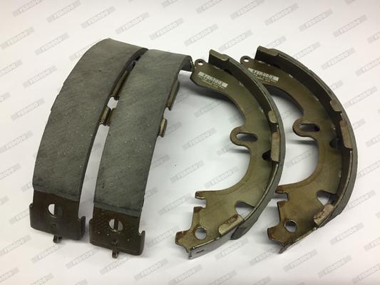 Ferodo FSB4288QS - Kit ganasce freno www.autoricambi360.it
