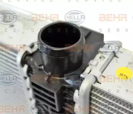 HELLA 8MK 376 701-251 - Radiatore, Raffreddamento motore www.autoricambi360.it