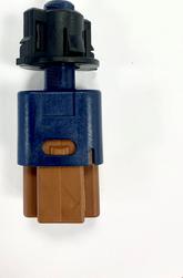 LUCAS SMB5013 - Interruttore luce freno www.autoricambi360.it