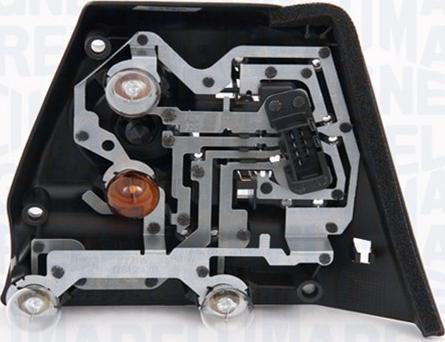 Magneti Marelli 715010723703 - Portalampada, Luce posteriore www.autoricambi360.it