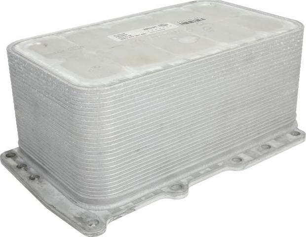 MAHLE CLC 207 000P - Radiatore olio, Olio motore www.autoricambi360.it