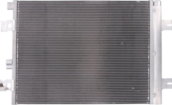 NRF 35947 - Condensatore, Climatizzatore www.autoricambi360.it