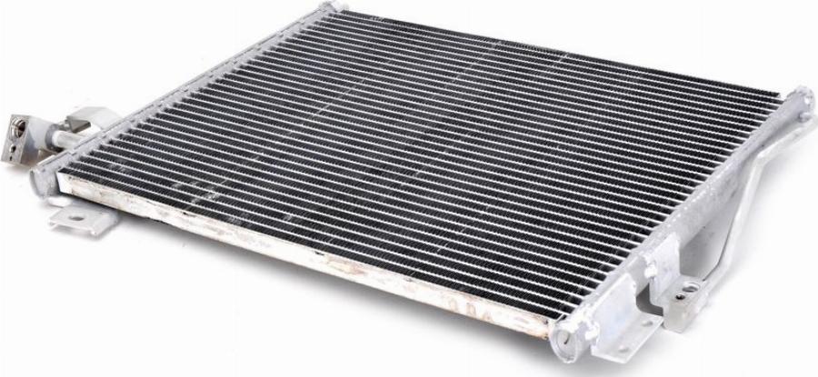 NRF 35460 - Condensatore, Climatizzatore www.autoricambi360.it