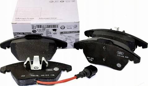 VAG 1K0 698 151 C - Kit pastiglie freno, Freno a disco www.autoricambi360.it